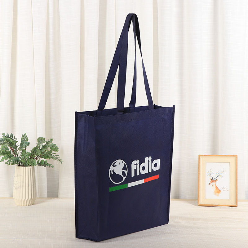 Non woven bag with silk print